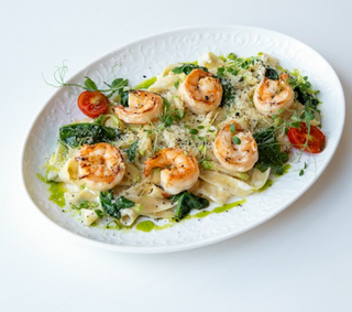 Паста с цукини и креветками