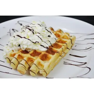 Gofre De Chocolate Caliente Con Nata