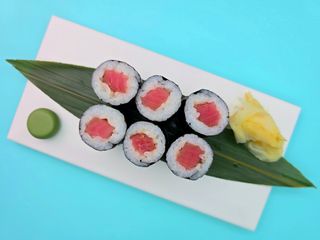 Макі з тунцем (110г)