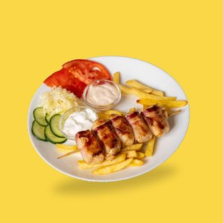 Lunch paket sa pilećim rolovanim ražnjićem