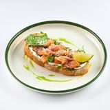 З лососем та сиром Лабне (150г)