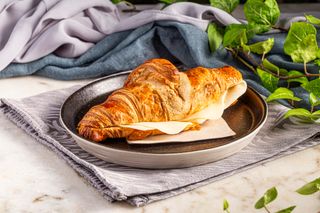 Croissant com queijo