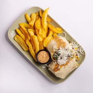 Wrap chicken s prilogom i Coca cola