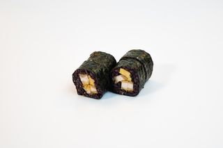 128. Uramaki De Pollo Negro (4 Pzs.)