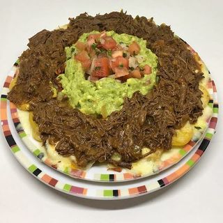 Papachos Especiales con Ropa Vieja