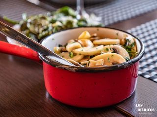 Cogumelos Frescos Al Ajillo