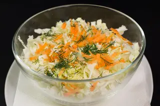 Salata de varza asortata