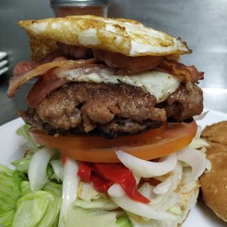 Hamburguesa De La Casa