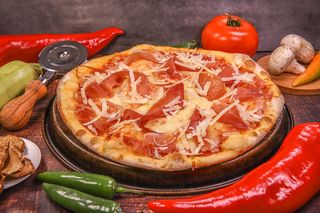 Пица Прошуто Крудо и пармезан (24см)