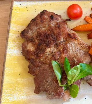 Ceafă de porc la grătar