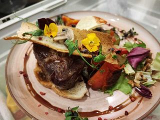 Muşchi de vită cu sos gorgonzola