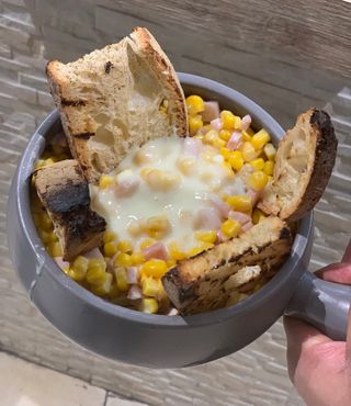 Mais prosciutto e formaggio