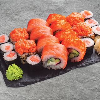 Сет з лососем 1/2 PREMIUM (600г)