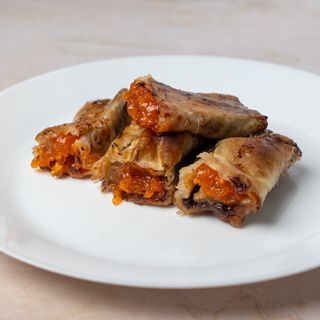 Pita sa pomorandžom i čokoladom