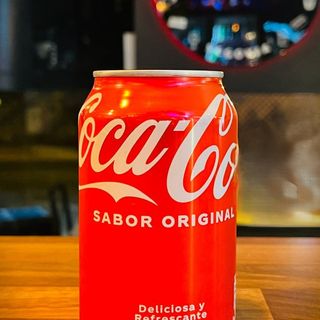 * COCA-COLA ORIGINAL 330 ML
