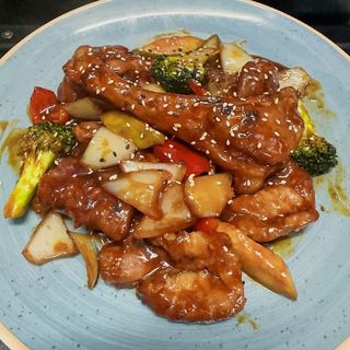 71.  Cordero sabroso con salsa del chef