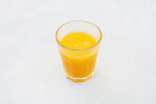 SOK ŚWIEŻO WYCISKANY