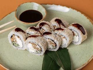 Рол з вугрем в кунжуті (230g)