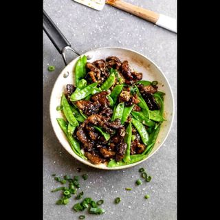 Asian Beef with Snap Peas plus vegetables rice 