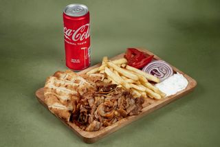 Svinjski gyros porcija i Coca-Cola 250ml