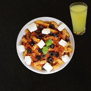 Паста + сос (420г) + Лимонада (300мл)