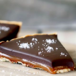 Tarte de Caramelo Salgado e Amendoim
