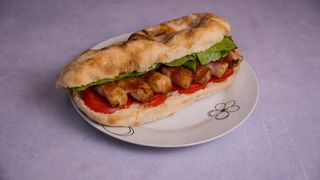 Rolovani pileći ražnjić 150g