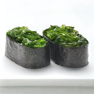 117. Gunkan wakame con alga 2 pezzi