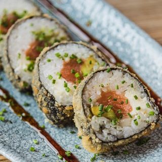 Hot Shake Futomaki (6 Uds.)