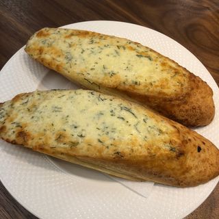 Чесночный хлеб