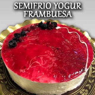 Tarta semifrio mousse yogurt con frambuesa (6-8 raciones)