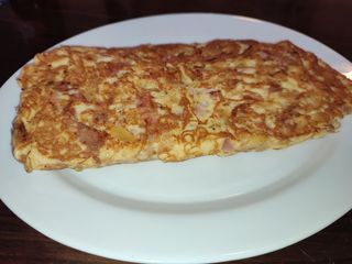 Tortilla De Queso, York Y Patatas