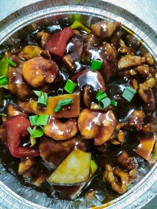 81. Ternera Con Gambas