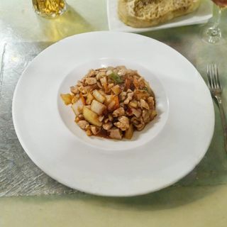 Pollo Salteado Picante