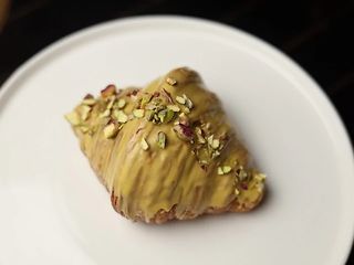 Круасан фісташковий