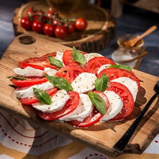 SALATA CAPRESE BUCCONCINII PESTO