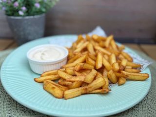 Пържени картофи със сос охлюв