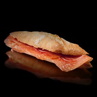 Pincho De Jamón Con Tomate