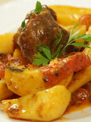 Свинско с картофи 350г