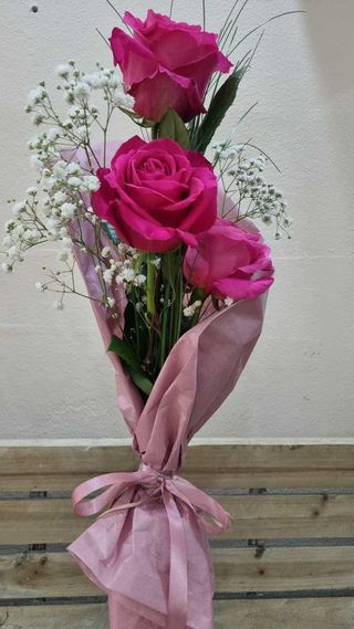 Buket tri ruže, boja po izboru