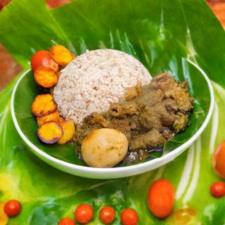 White rice and ayamase sauce