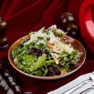 მსხლის და პარმიჯანოს სალათი