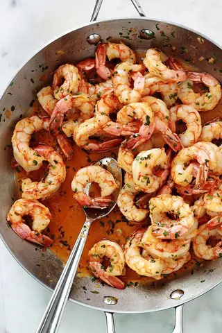 Crevette Gris Sauté À l'Ail