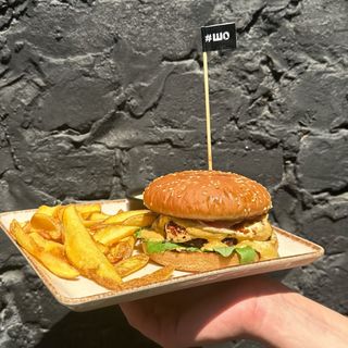 Бургер з фермерським сиром Халумі (380/100/40г)