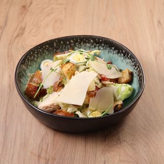 Цезаріно з куркою (280г)