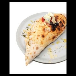 Calzone 4 Formaggi