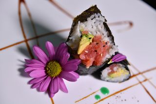 602. Temaki tonno