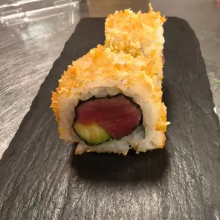 81. Atún crispy roll