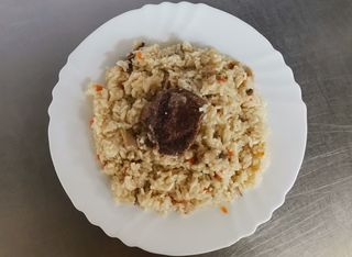 Телешко с ориз и гъби (300г)