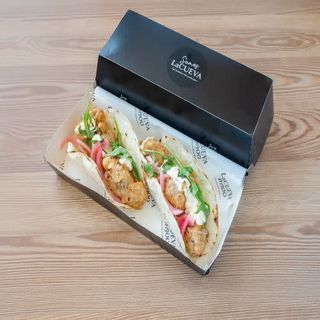 Tacos de secreto ibérico en tempura